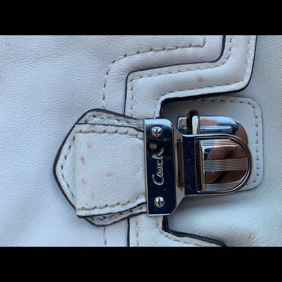 Whithe leather Coach Handbag - Picture 8 of 11
